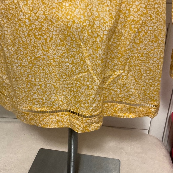Talbots Yellow Floral Blouse - Picture 3 of 8